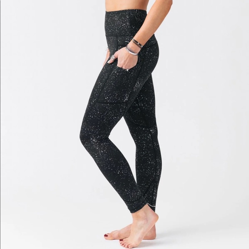 Zyia leggings